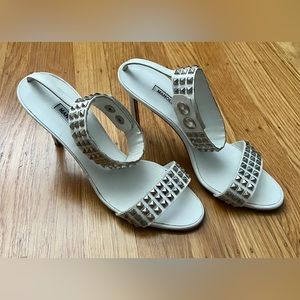 **FINAL OFFER** Manolo Blahnik Heels